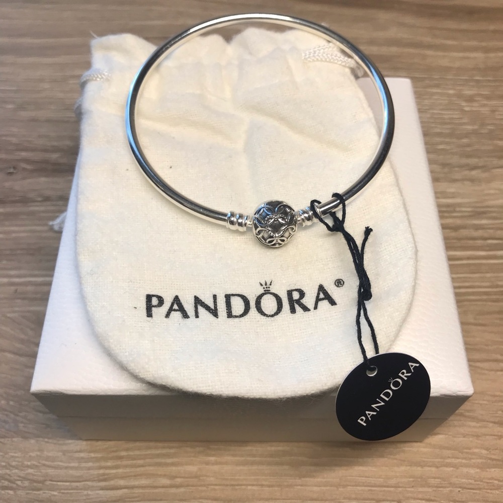 Pandora Limited Edition Pattern of Love Bangle